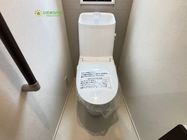 熊谷市銀座　未入 居一戸建て　タマタウン　03のトイレ