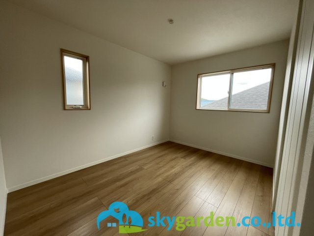 鎌倉市稲村ガ崎5丁目　新築戸建　全1棟1号棟の洋室|落ち着いた色調の洋室です