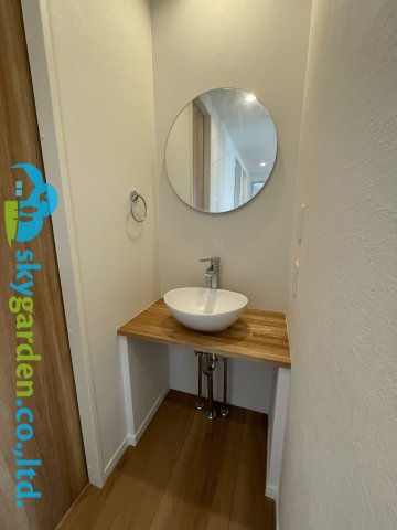 鎌倉市稲村ガ崎5丁目　新築戸建　全1棟1号棟の洗面所|忙しい朝には欠かせない洗面所です