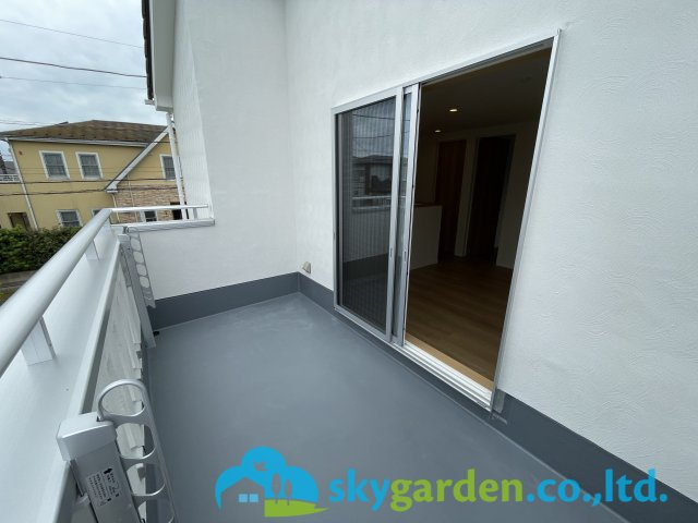 鎌倉市稲村ガ崎5丁目　新築戸建　全1棟1号棟のバルコニー|落ち着いた時間を過ごせるバルコニーです