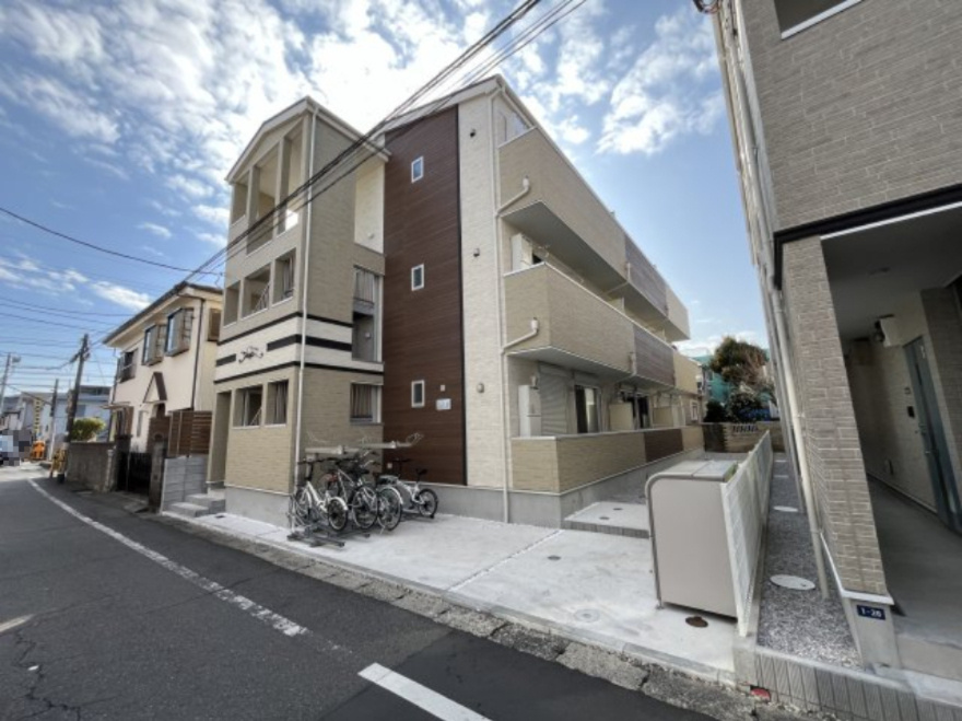 祝　成約済み　【八王子市　収益物件】八王子市　千人町　一棟アパートの外観|全９室、3階建て２０２４年４月に完成した築浅のアパートです。八王子市千人町　投資・収益物件