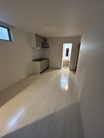 大阪市淀川区田川３丁目のハイツの居間・リビング