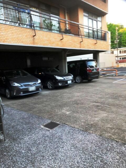 メゾン木内の駐車場
