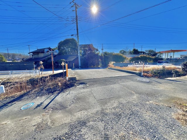 那珂郡東海村中古物件の前面道路含む現地写真