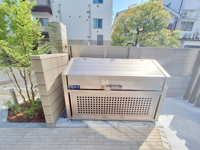 ル・ジャルダンのその他共用部分|★ゴミストッカー★