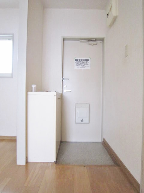 プラザ朝霧の玄関