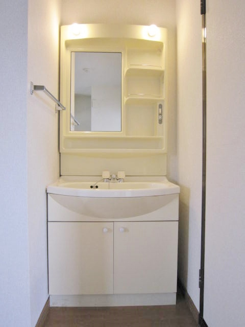 プラザ朝霧の独立洗面台