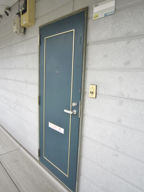 プラザ朝霧の玄関