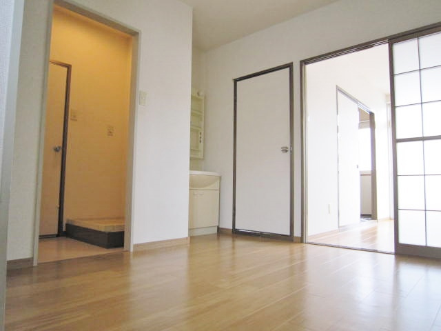 プラザ朝霧の居間・リビング