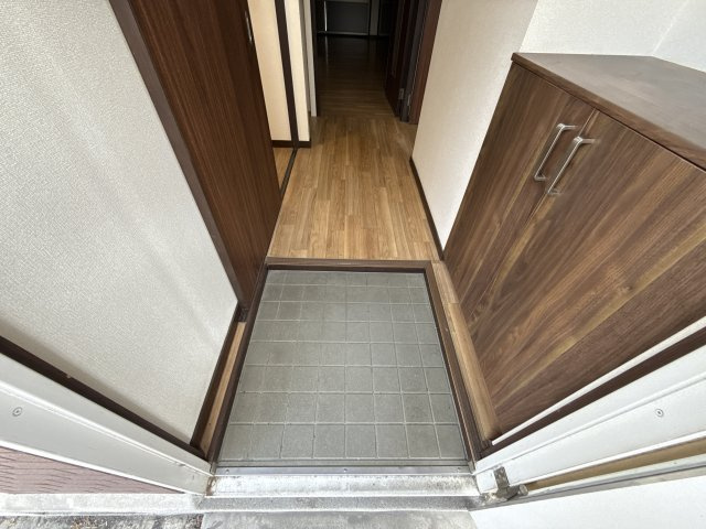 シティ青山の玄関