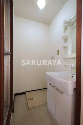 メゾンヴィラ １の洗面所|2025年4月撮影。現況と異なる場合があります。