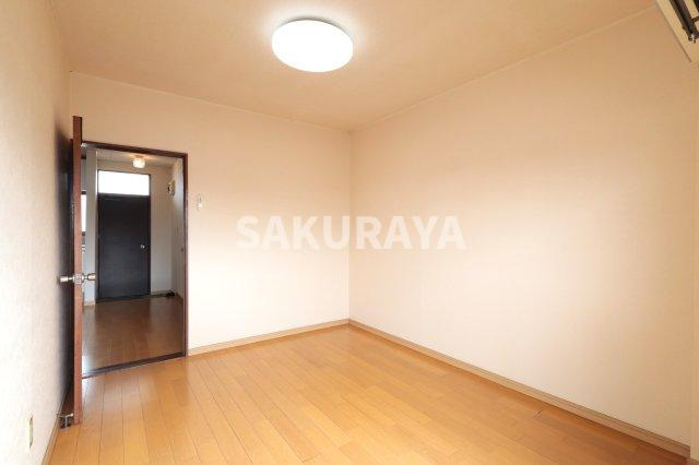 メゾンヴィラ １の洋室|2025年4月撮影。現況と異なる場合があります。