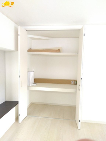 【収納】 | 久喜市久喜北1丁目中古戸建て | たっぷり収納力のあるクローゼットです！
余計な家具を置かずに済みます！