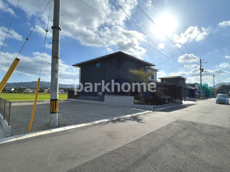 土佐市高岡町乙　分譲地の前面道路含む現地写真