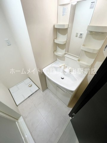 大阪市鶴見区放出東３丁目の賃貸マンションの洗面所