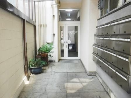 第一大谷マンションのエントランス