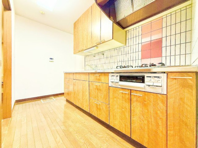 【キッチン】 | サージュ白楽 | ◆ご家族みんなで調理ができる位のスペースを実現したキッチン空間となっております。みんなで作った料理を召し上がりながらの会話は、どのような物になるのでしょうか。