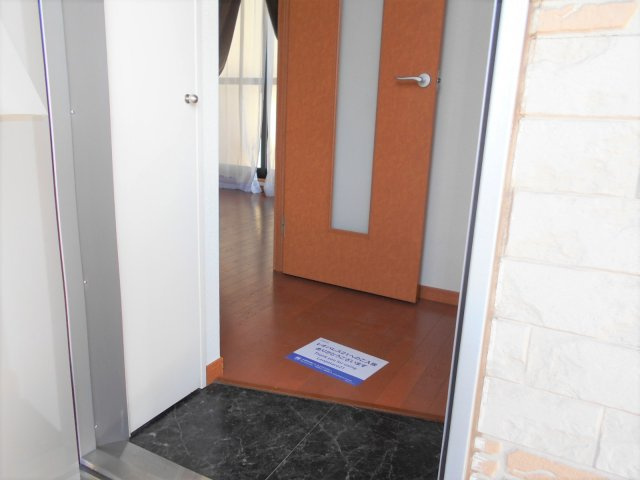 レオパレスMASUDAⅢの玄関