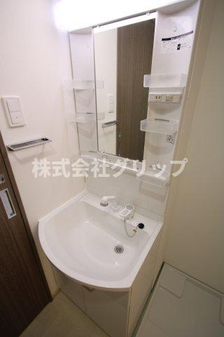 ラフィスタ横浜黄金町の独立洗面台