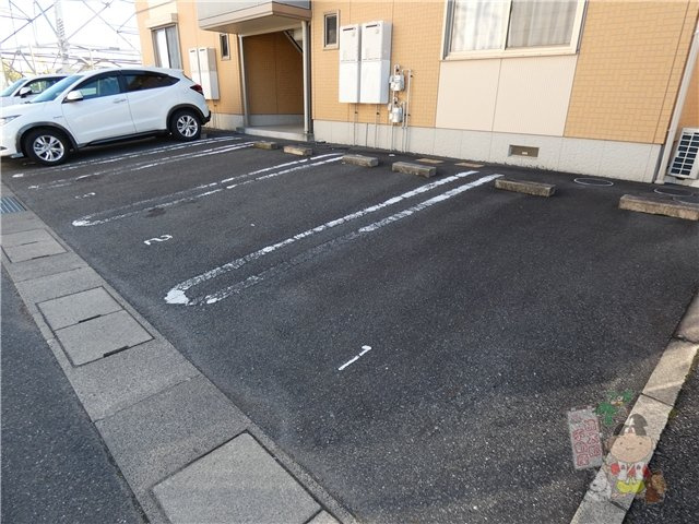 シャーメゾン桜の駐車場