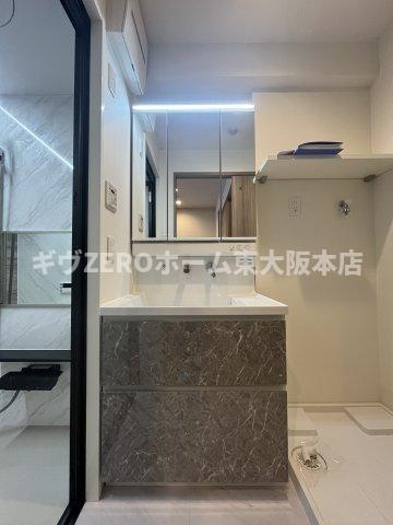 PHOENIX CLOVE TOMOI　仲介手数料無料の洗面所