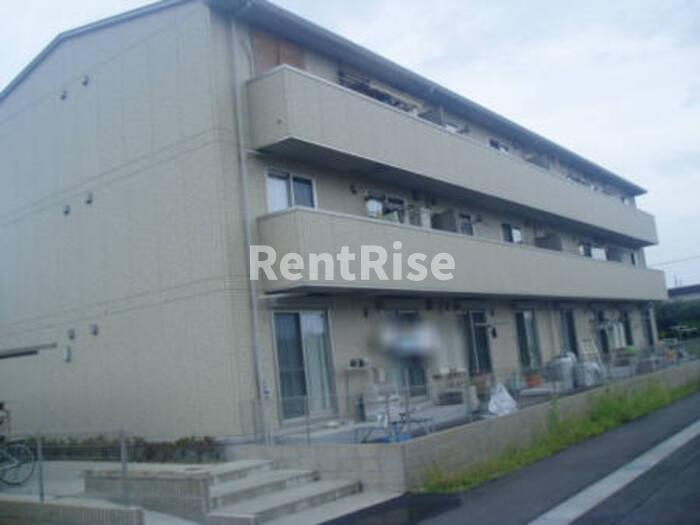 ロイヤルガーデン なでしこ館 Dの外観