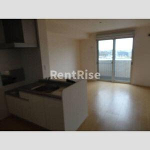 ロイヤルガーデン なでしこ館 Dの居間・リビング