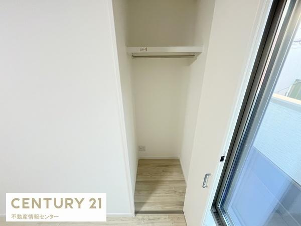 【収納】 | 小林東２丁目　新築戸建3号地 | リビングにも収納！