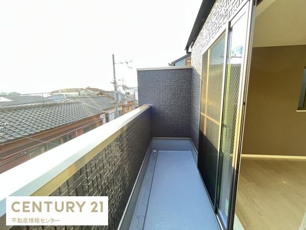 【バルコニー】 | 鶴町１丁目　新築戸建　全２区画の１号地 | バルコニーも広く陽当り良好