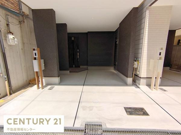 【前面道路含む現地写真】 | 鶴町１丁目　新築戸建　全２区画の１号地 | 前道４メートル