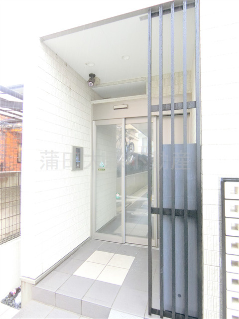 ウェルスクエア蒲田EASTのエントランス