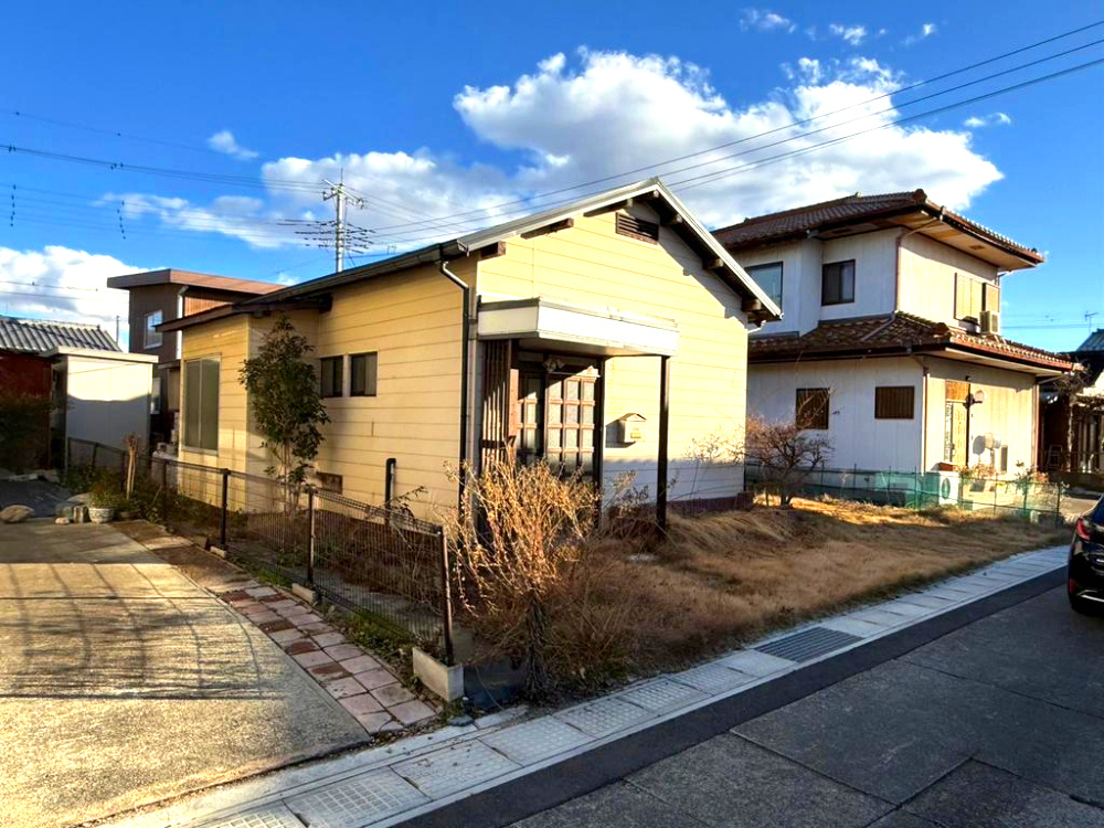 高崎市吉井町塩川　中古660の外観