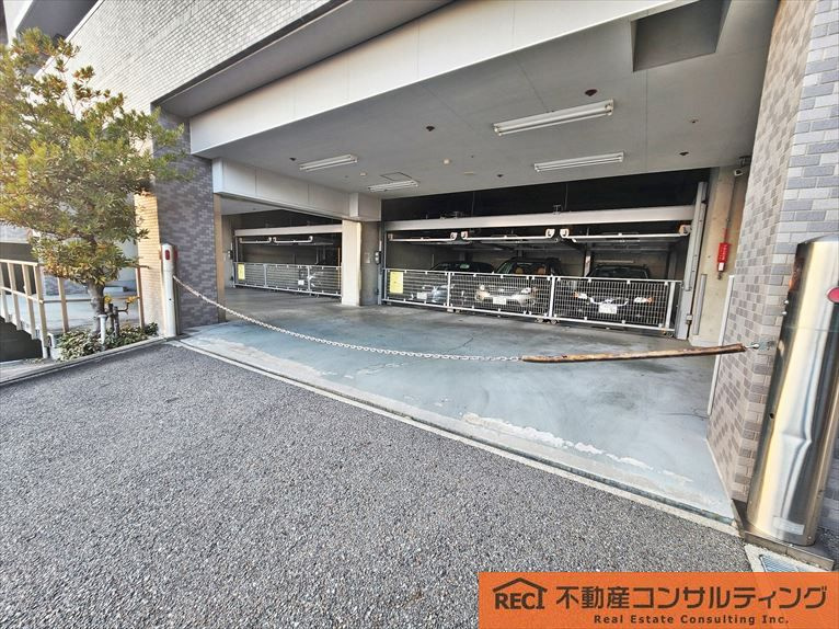 ハーバービュー六甲の駐車場