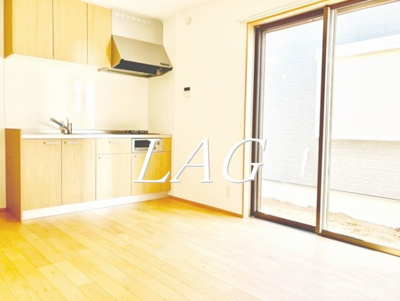 【居間・リビング】 | フィオーレ盆栽 | 洋室のお部屋です。