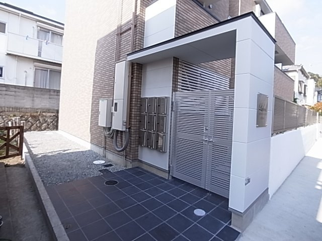 神戸市須磨区須磨浦通５丁目のアパート