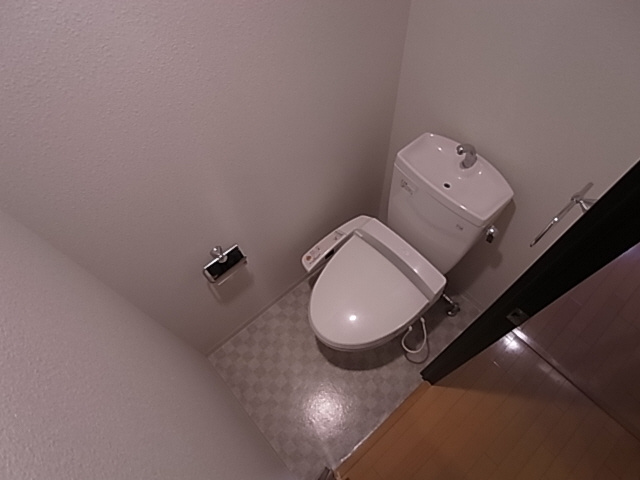 神戸市兵庫区湊町１丁目の賃貸マンションのトイレ|ウォシュレット付トイレ