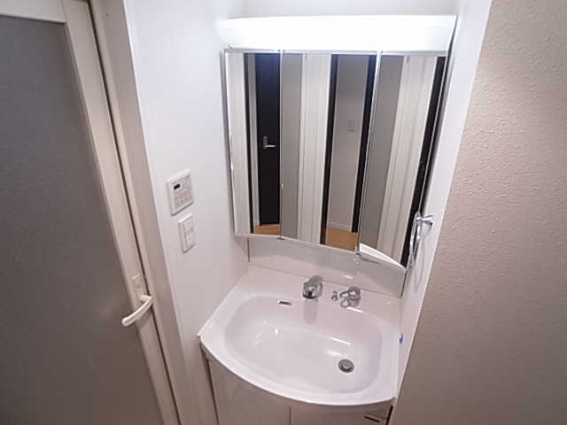 神戸市兵庫区湊町１丁目の賃貸マンションの洗面所|シャンプードレッサー