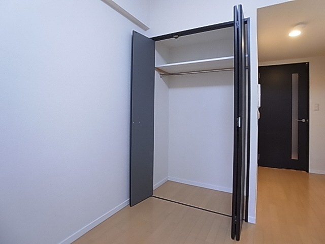 神戸市兵庫区湊町１丁目の賃貸マンションの収納|クローゼット