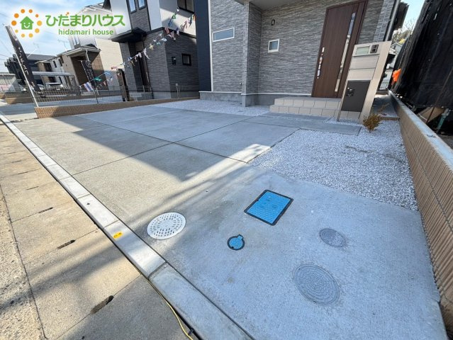 東松山市山崎町　1期　新築一戸建て　ブルーミングガーデン　01の駐車場