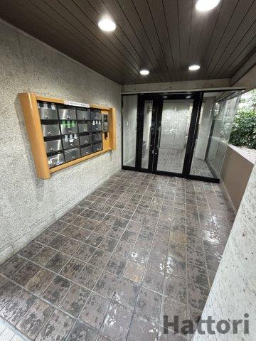 カルム千里山Ⅱのエントランス