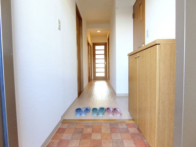 グミヒルズの玄関