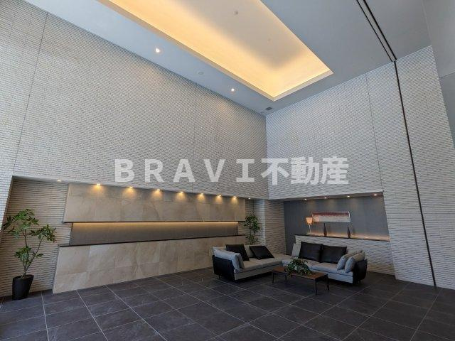 シティテラス谷町四丁目 BRAVI不動産のロビー|天井が高く開放感のあるロビー