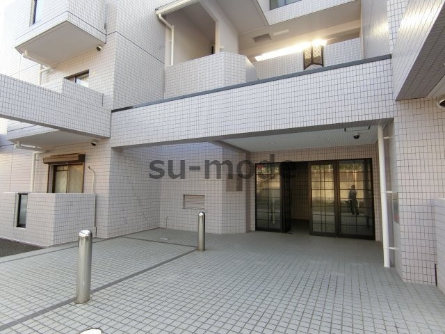 パークヒル尾崎のエントランス