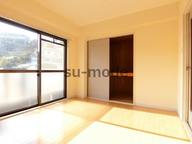 パークヒル尾崎の洋室