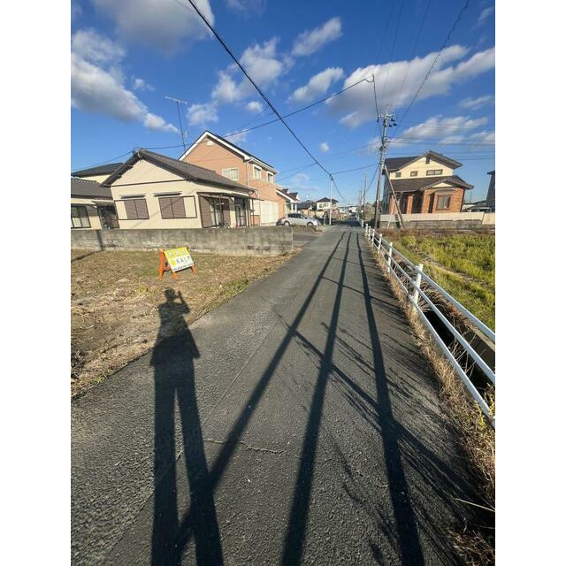 売土地　中央区西町の前面道路含む現地写真