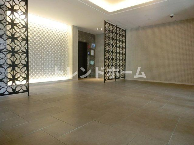 レジュールアッシュ福島レジデンスのエントランス|選べる家電プランあり！！