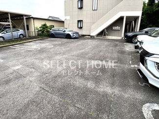 【駐車場】 | 駐車場があるので、車を買う予定の方も安心です