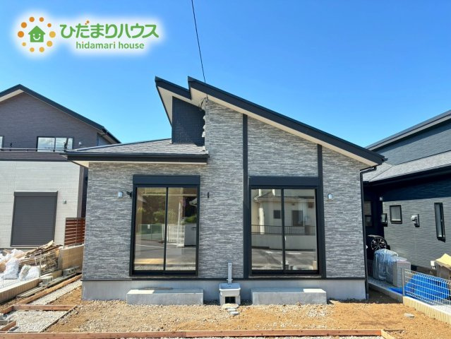 東松山市山崎町　2期　新築一戸建て　ブルーミングガーデン　04の外観|ドラッグストア徒歩10分圏内！
急なお買い物にも対応できちゃう◎
