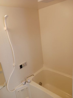 【浴室】 | カーサ・ローマＡ | 日々の暮らしに欠かせないお風呂です