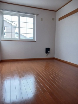 【内装】 | カーサ・ローマＡ | 明るい色調の室内です